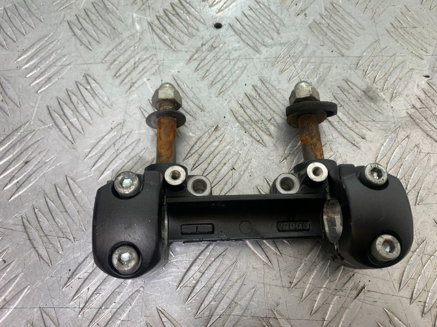 YAMAHA XVS 1300 MIDNIGHT STAR HANDLEBAR RISERS  YEAR 2007-16 (CMB1200)