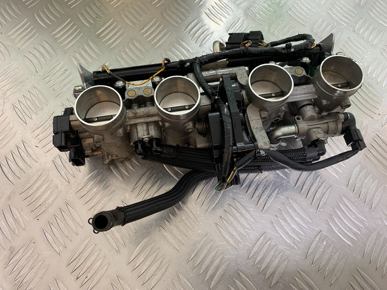 SUZUKI GSX1250 GSX 1250 THROTTLE BODIES  YEAR 2013-2016  (CMB1013)