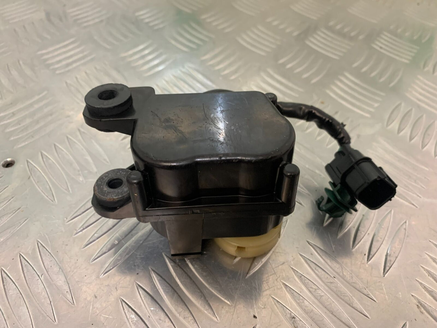 HONDA CBR1000 rr FIREBLADE EXHAUST SERVO MOTOR  YEAR 2008-2011 (STOCK 986)