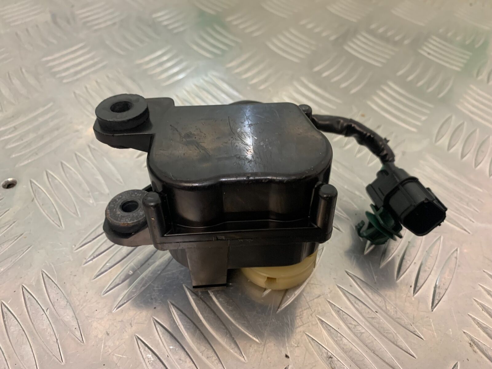 HONDA CBR1000 rr FIREBLADE EXHAUST SERVO MOTOR  YEAR 2008-2011 (STOCK 986)
