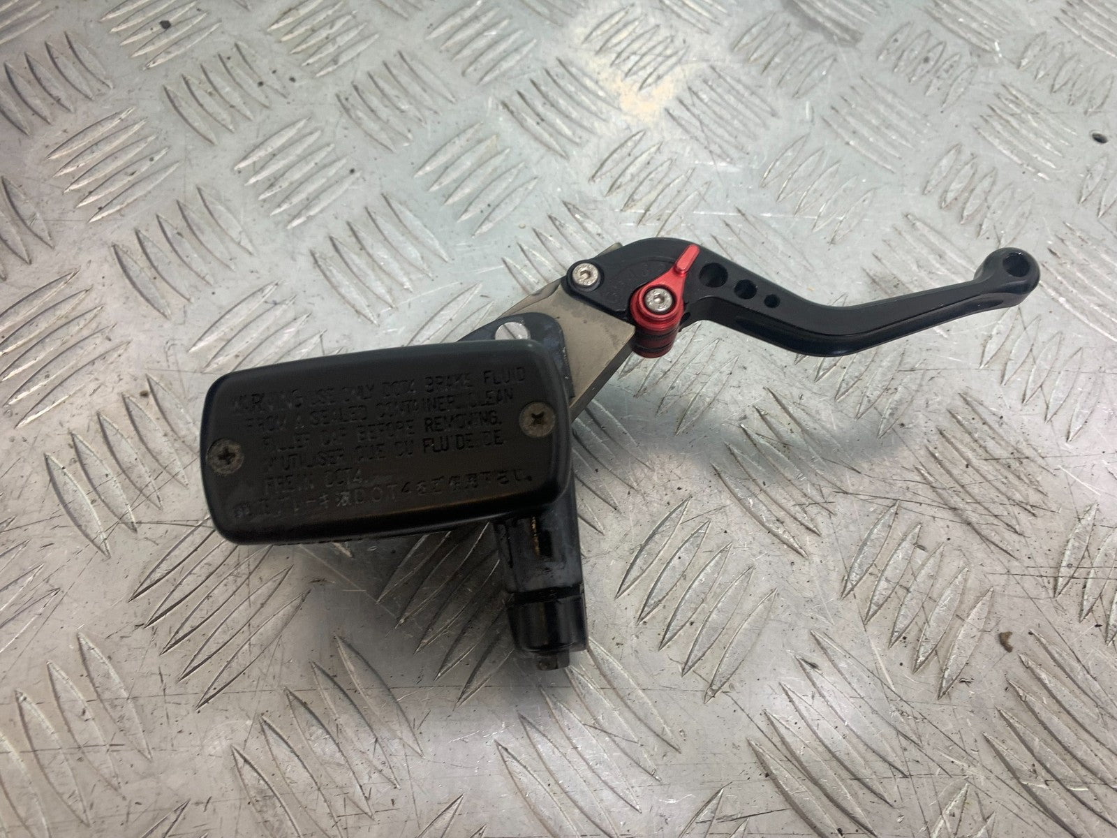 HONDA CBR600 CBR 600 RR FRONT BRAKE MASTER CYLINDER   YEAR 2003-2004 CMB1173)