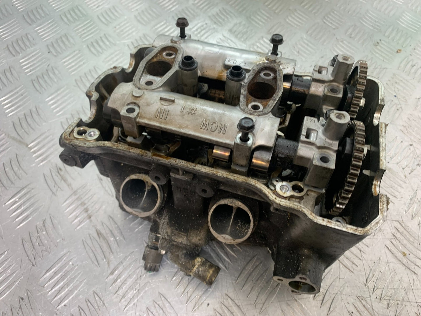 HONDA VFR800 PRE V-TEC FRONT CYLINDER HEAD  YEAR 1998-2001