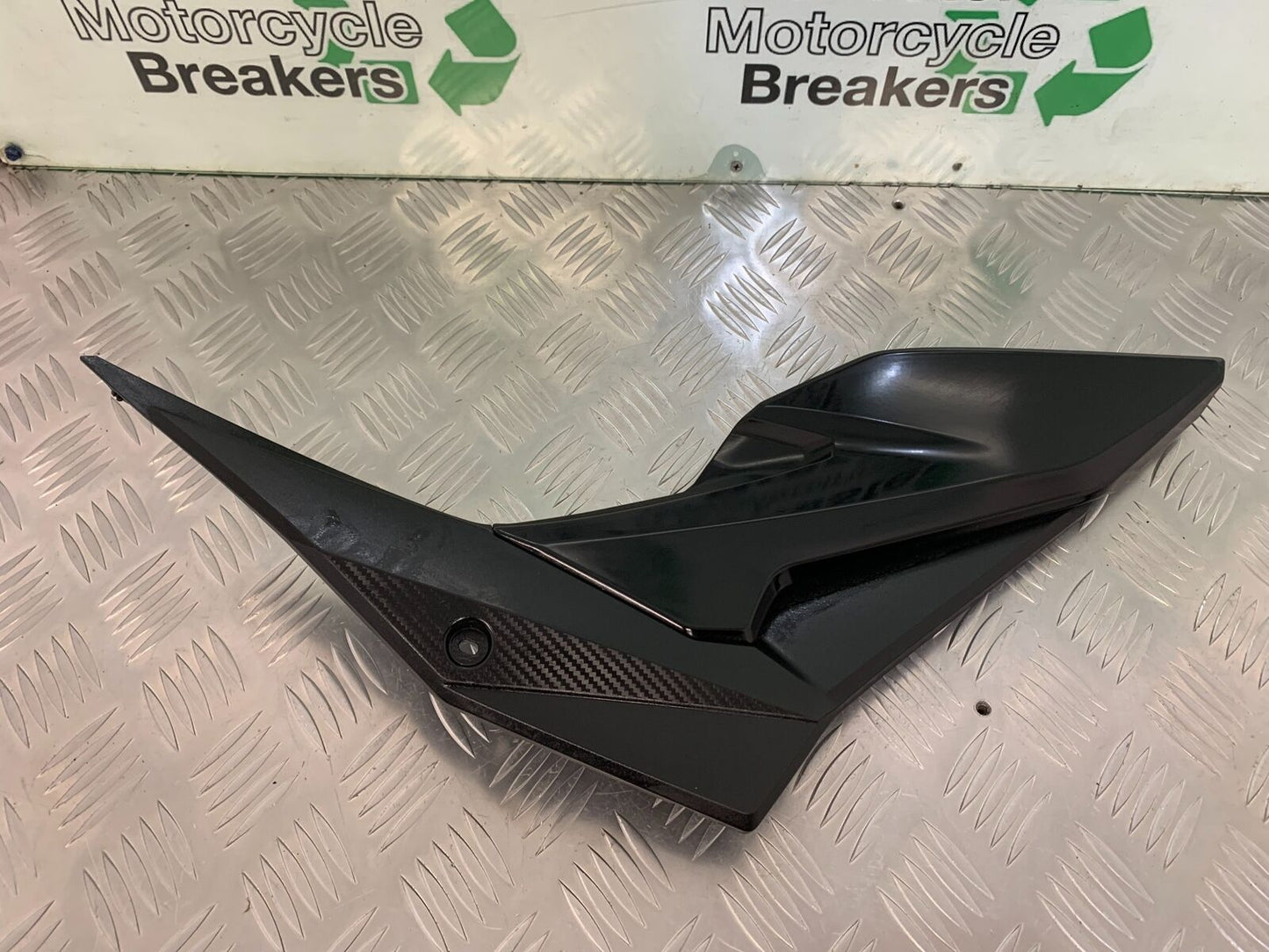 HONDA CB500 F CB500F RIGHT SEAT PANEL YEAR 2022 (STOCK 951)