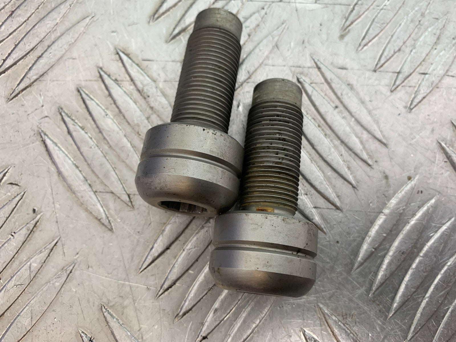 DUCATI 1299 PANIGALE BAR END WEIGHTS  YEAR 2016 (CMB 1187)