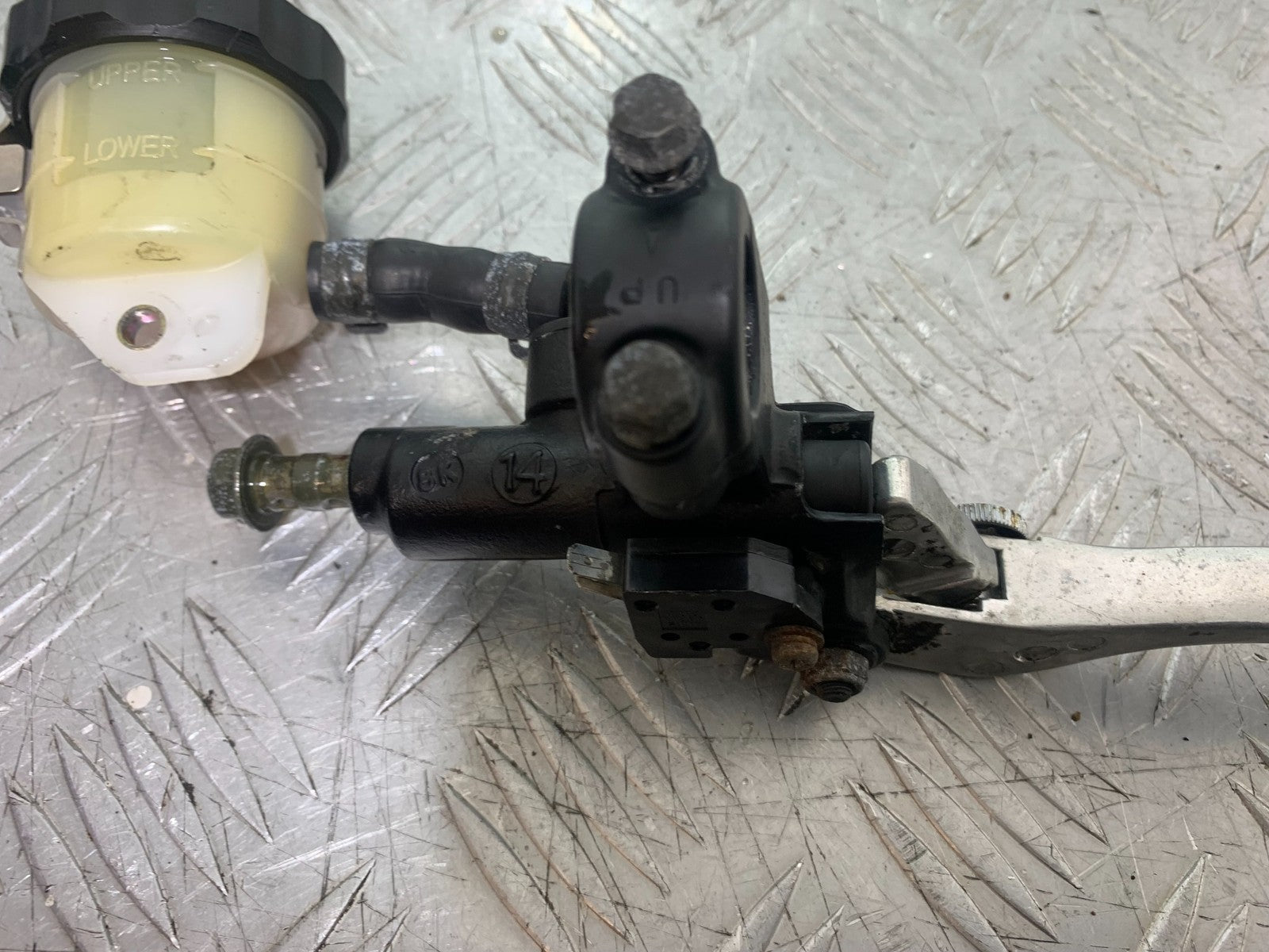 YAMAHA YZF R1 4XV FRONT MASTER CYLINDER   YEAR 1998-99 (CMB1291)