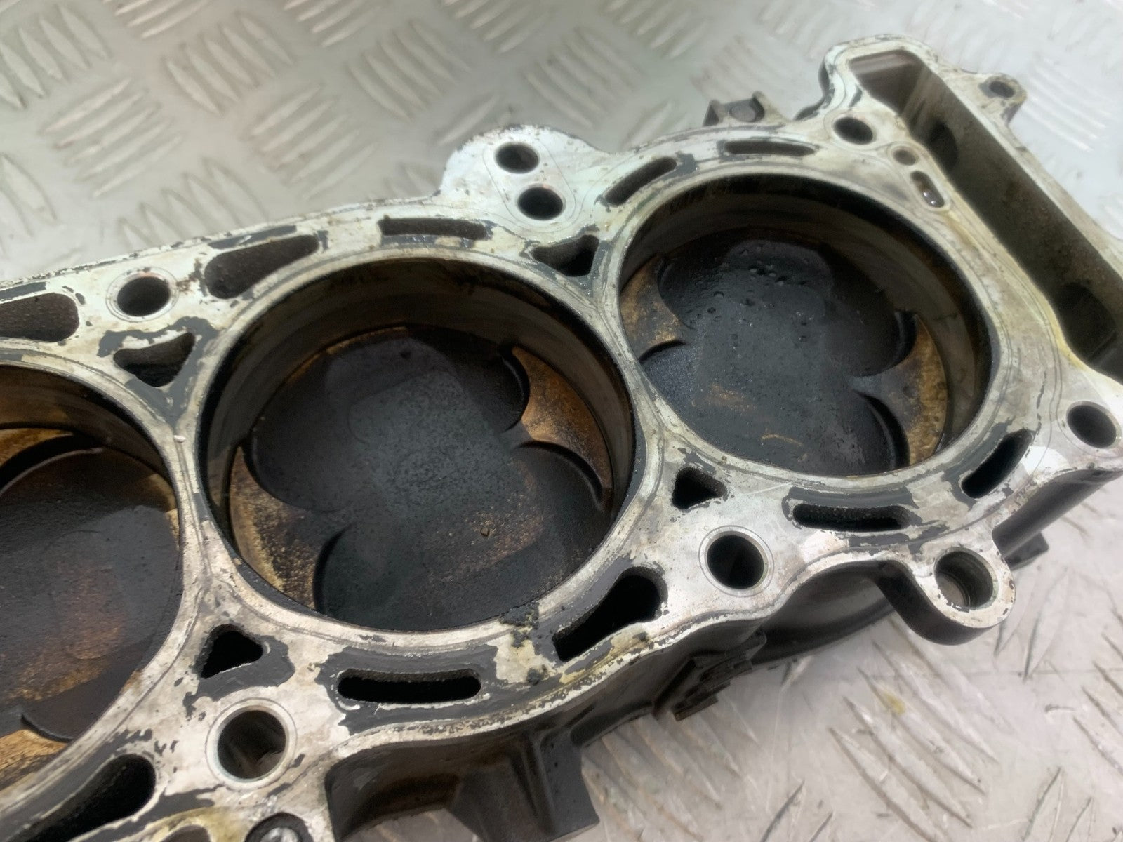 HONDA CBR1000 rr FIREBLADE BARRELS AND PISTONS  2008-2011 (CMB1253)
