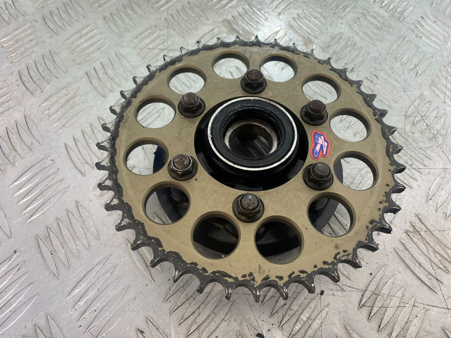 KAWASAKI ZX9R ZX9 E1 SPROCKET CARRIER   YEAR 2000-01 (CMB1171)