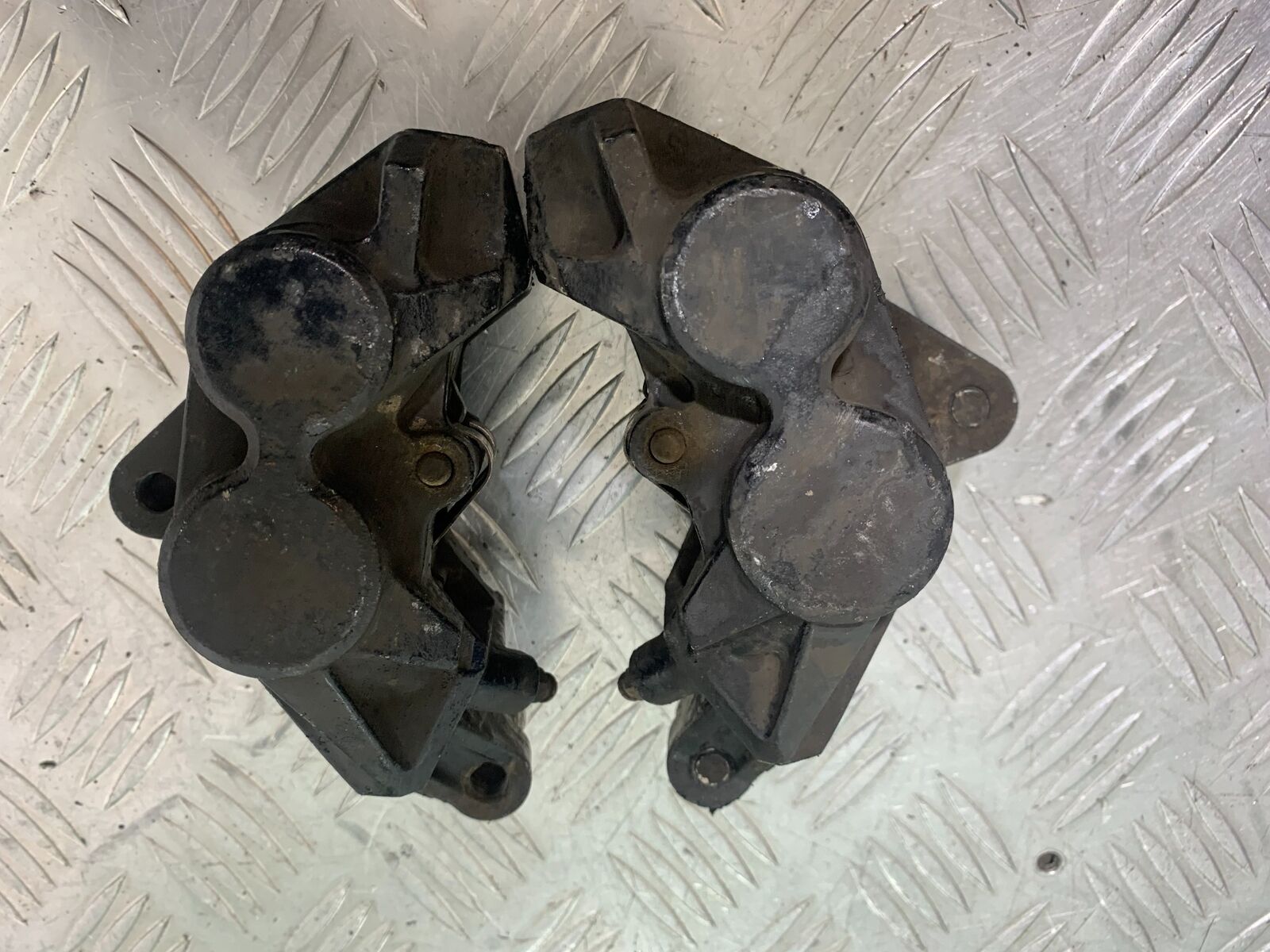YAMAHA XJR1300 XJR 1300 FRONT BRAKE CALIPERS YEAR 1999-2003 (CMB1119)