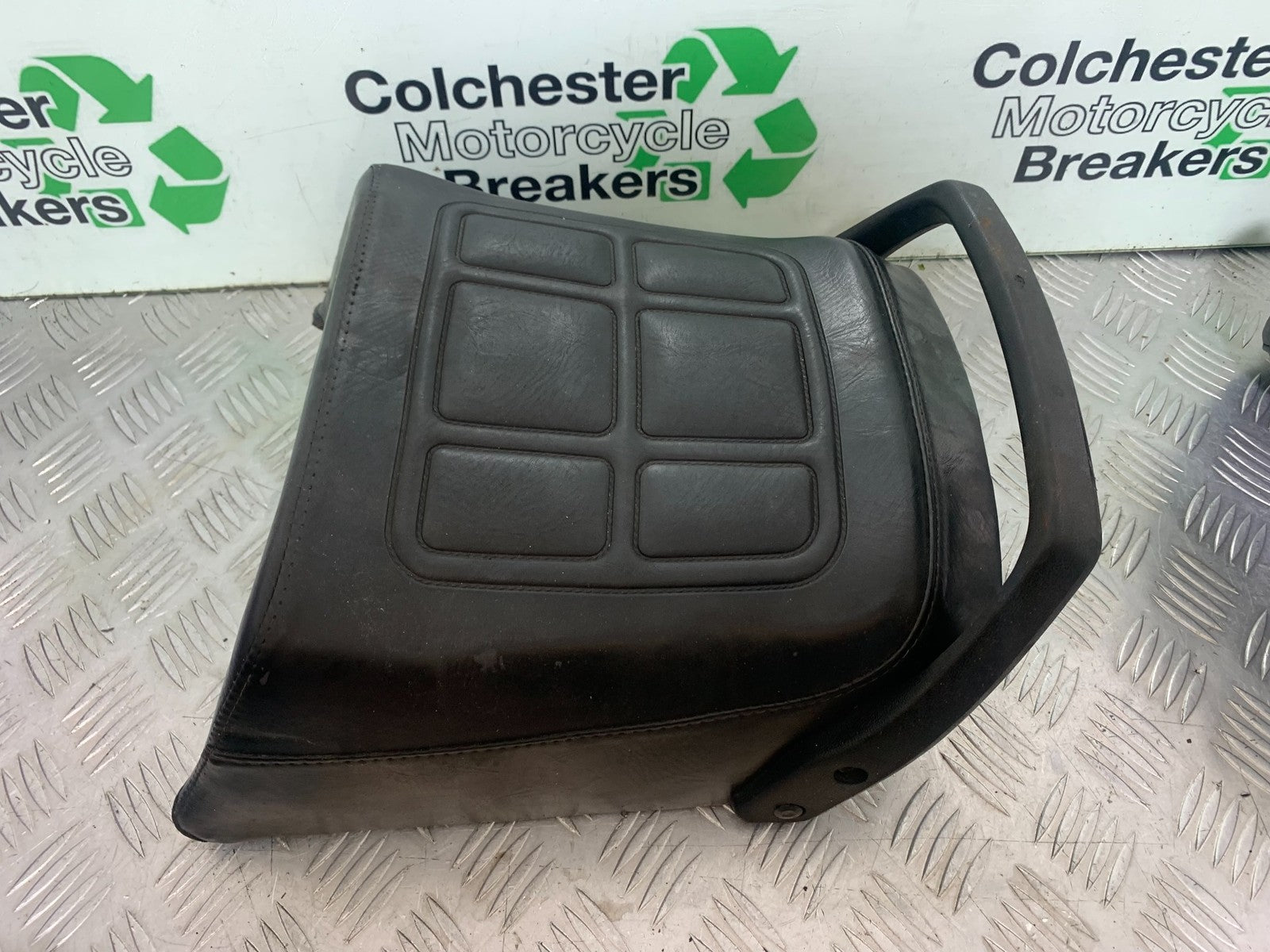 HONDA GL500 GL 500 SILVERWING REAR SEAT AND GRAB RAIL   YEAR 1981-82  (CMB1168)