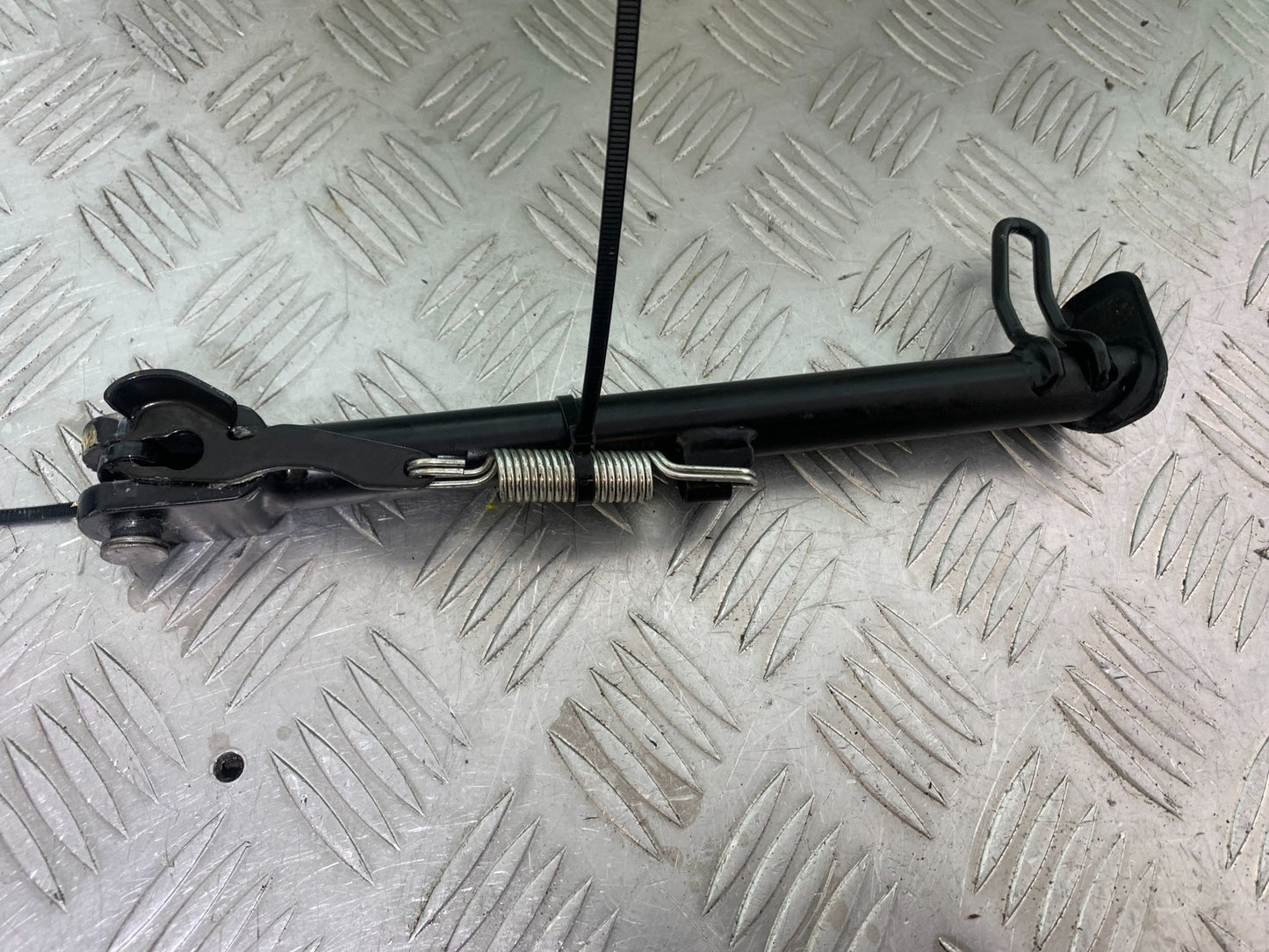 TRIUMPH TRIDENT 660 SIDE STAND   YEAR 2021-2024 (CMB1148)