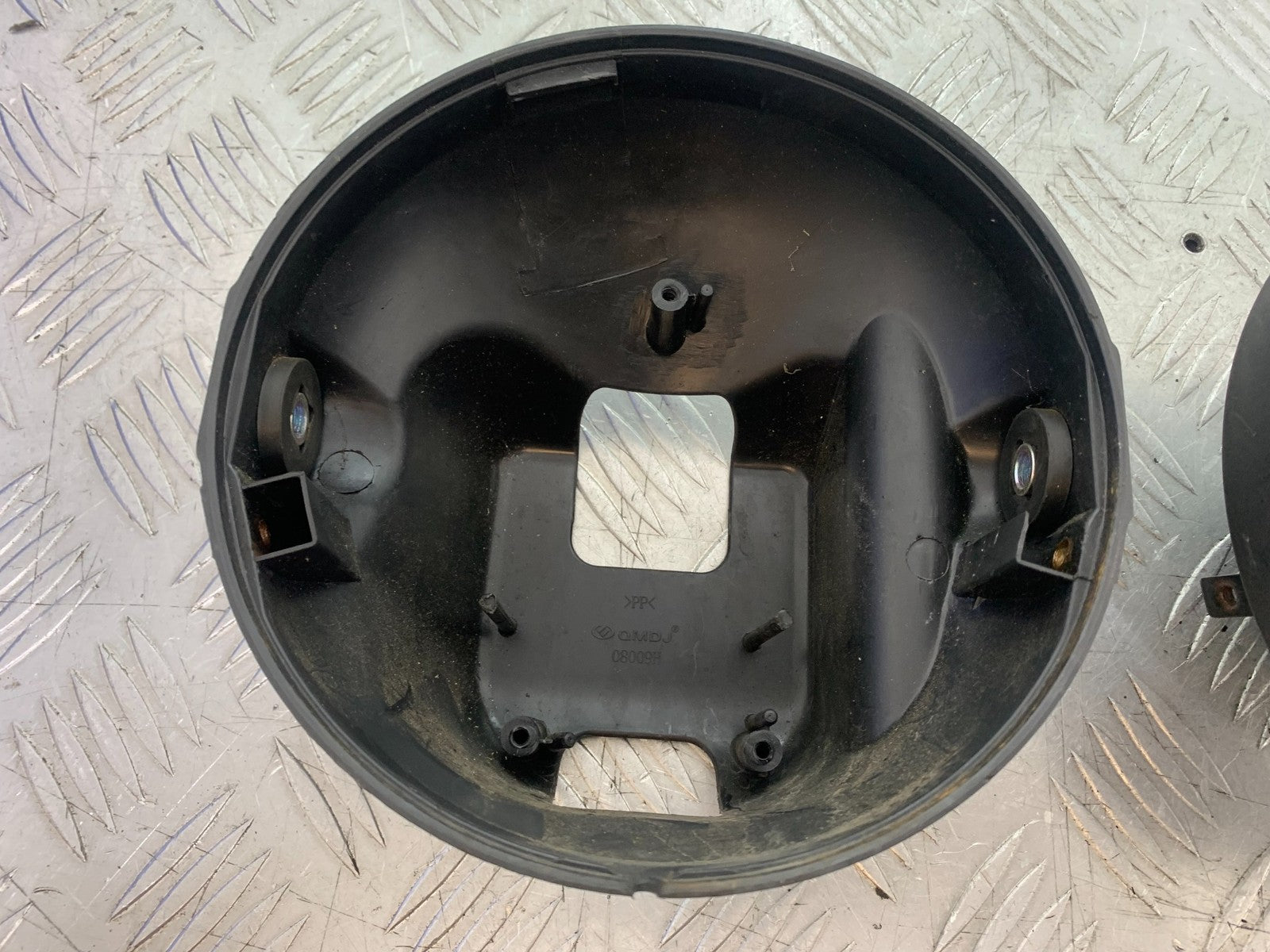 YAMAHA YBR125 YBR 125 HEADLIGHT AND BACKING YEAR 2010-2017 (CMB1252)