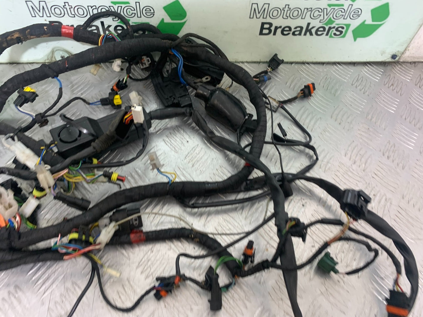 APRILIA RSV1000 R FACTORY WIRING LOOM (ALARM FITTED)  2004-09 (CMB1203)