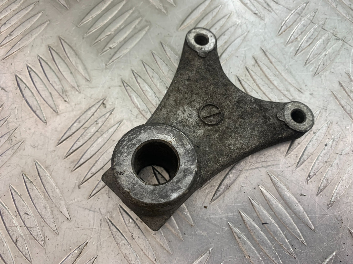 SUZUKI GSF600 GSF 600 BANDIT REAR CALIPER BRACKET  YEAR 2001-2003 (CMB1157)