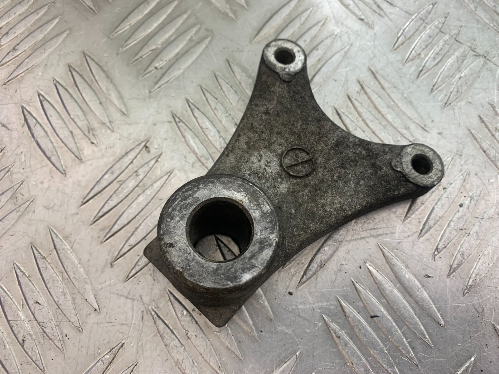 SUZUKI GSF600 GSF 600 BANDIT REAR CALIPER BRACKET  YEAR 2001-2003 (CMB1157)