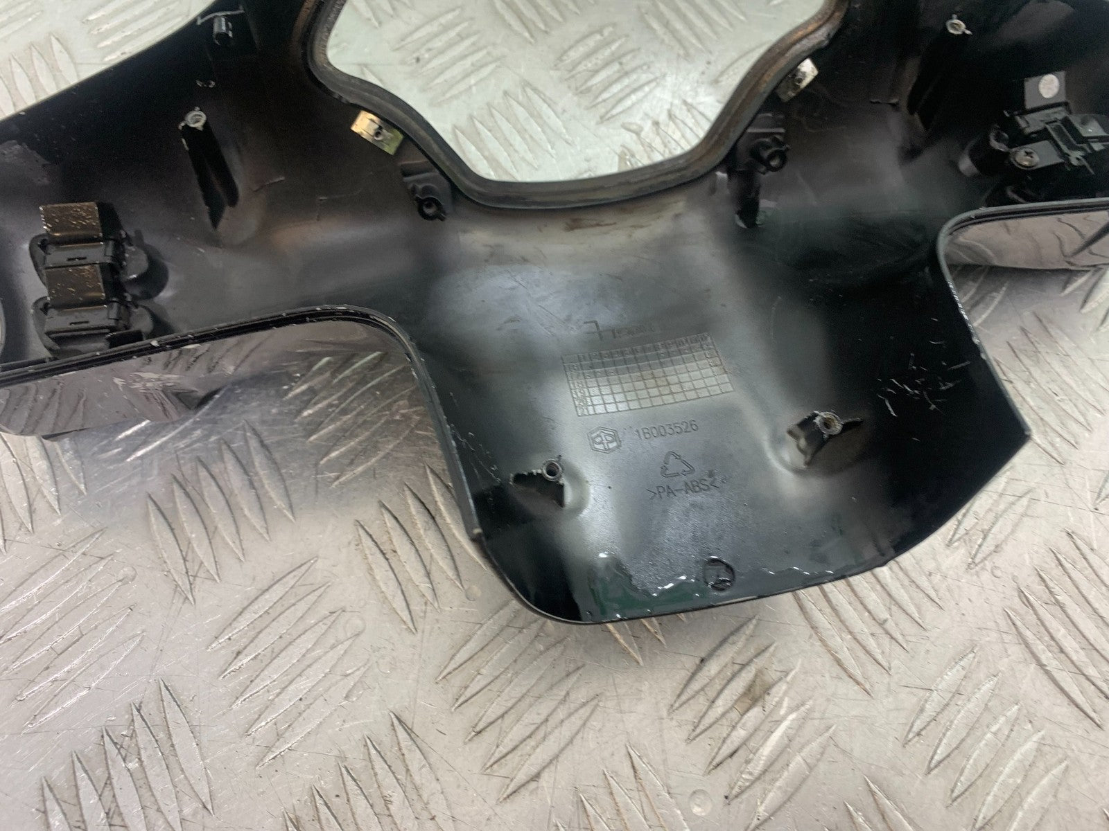 PIAGGIO VESPA GTS 125  SWITCHES AND PANEL YEAR 2009-14  (CMB1261)