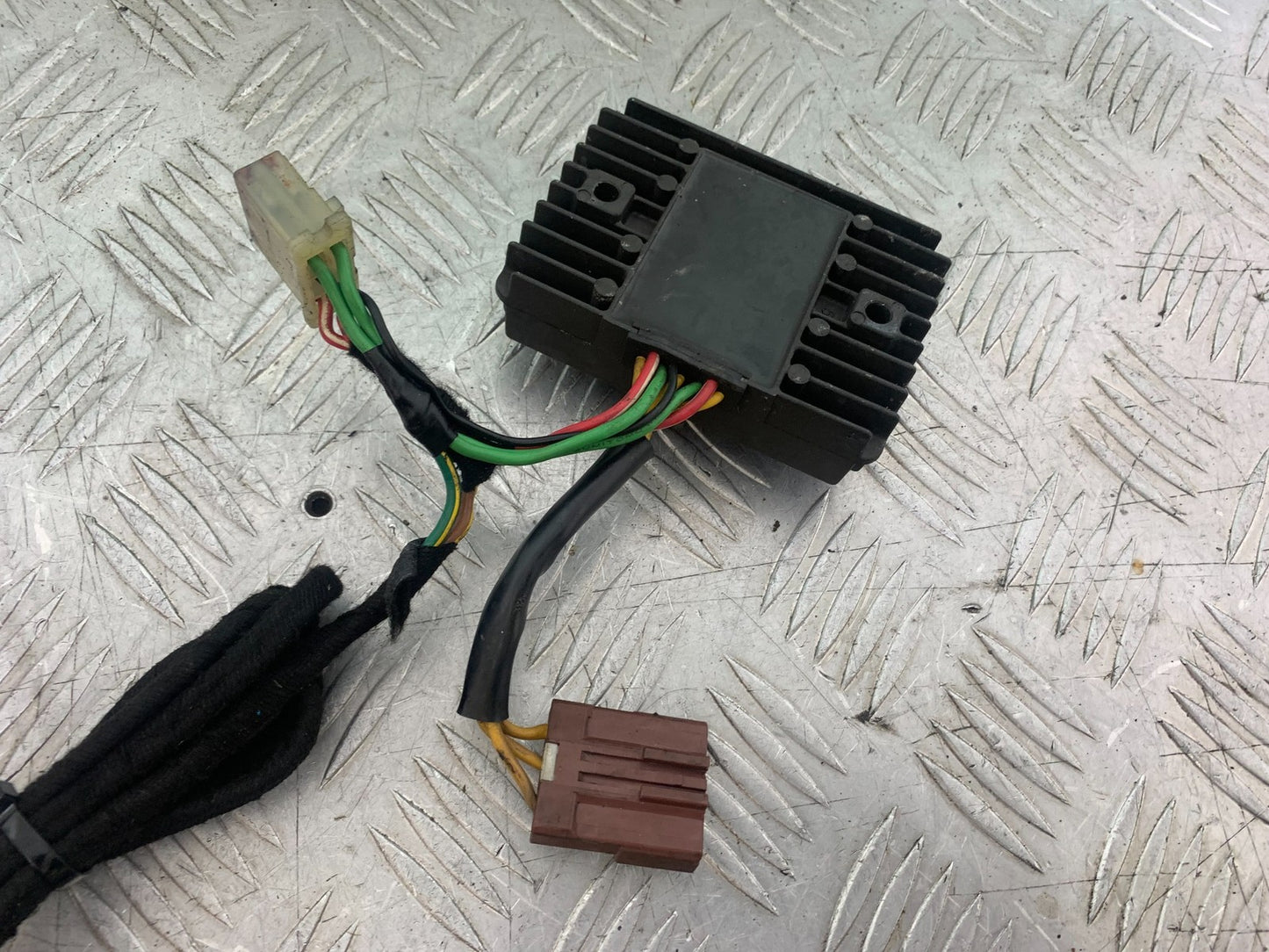APRILIA RSV1000 R FACTORY REGULATOR 2004-09 (CMB1203)