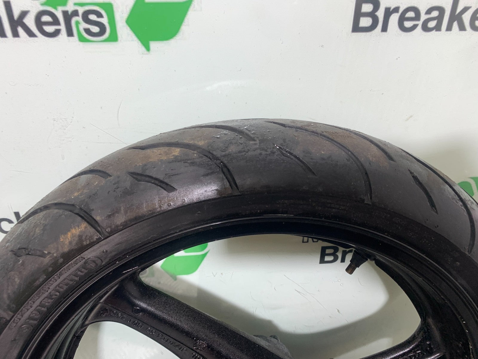 HONDA CBR1100 BLACKBIRD FRONT WHEEL  YEAR 1999-2005 (CMB1232)