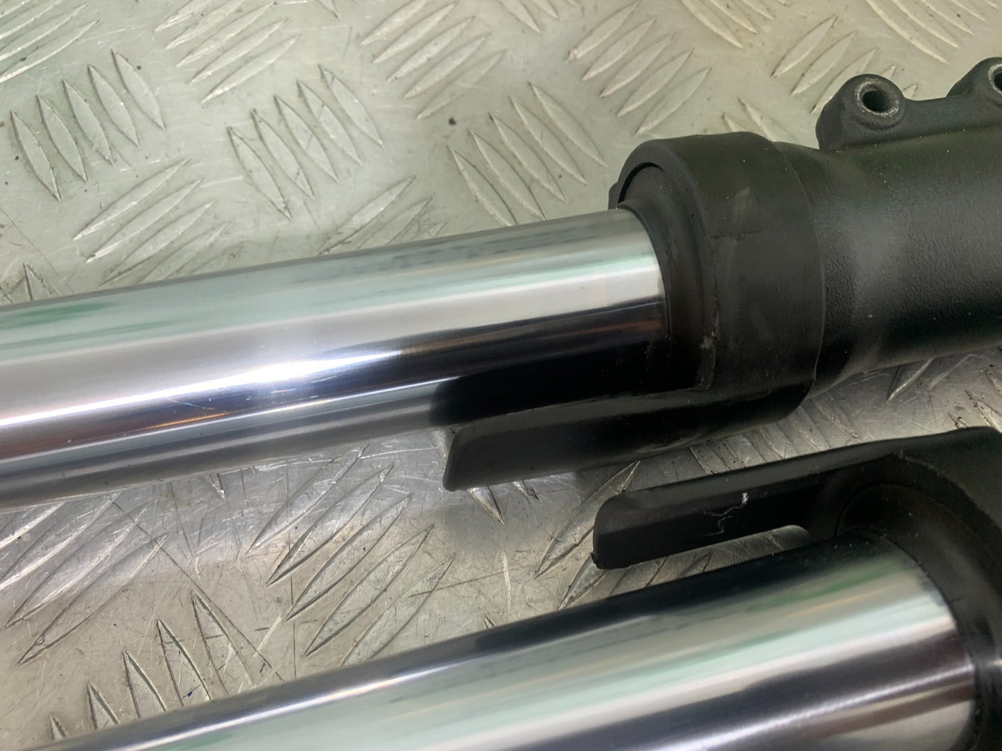 TRIUMPH 1050 SPRINT ST FORKS   YEAR 2004-2007 (CMB1197)