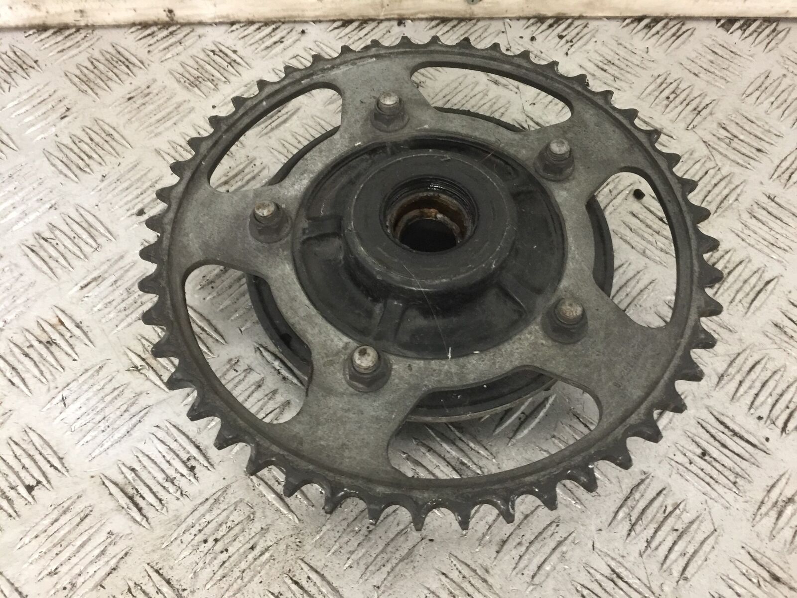 SUZUKI GSR600 GSR 600 SPROCKET CARRIER  YEAR 2006-2010 (STOCK 807)