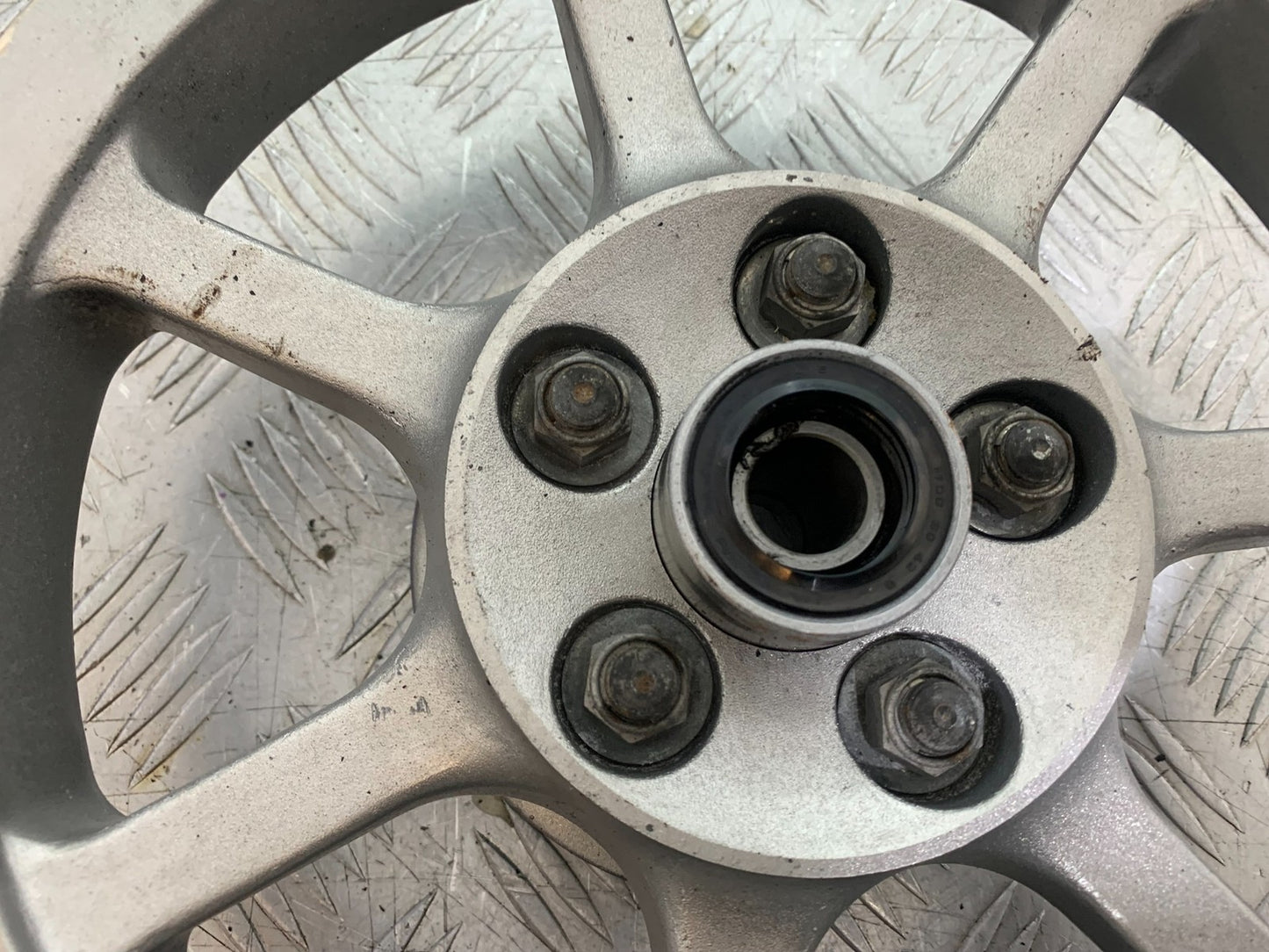 YAMAHA XVS 1300 MIDNIGHT STAR REAR PULLY YEAR 2007-16 (CMB1200)