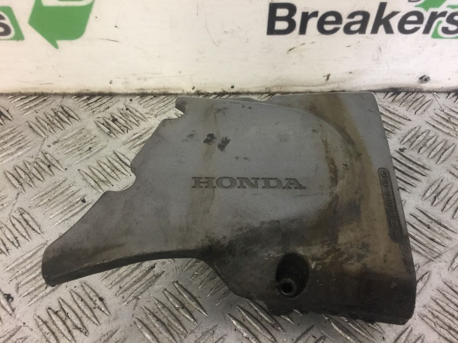 HONDA CB500 CB 500 SPROCKET COVER  YEAR 1994 (STOCK 495)