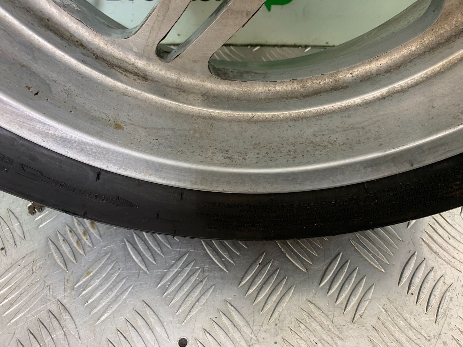 TRIUMPH THUNDERBIRD 1600 REAR WHEEL  YEAR 2011 (CMB1107)