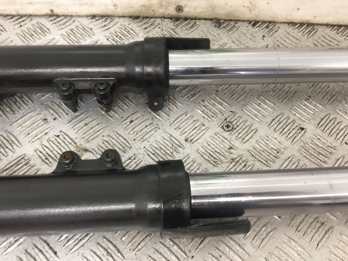 TRIUMPH 1050 SPRINT FORKS  YEAR 2004-2007 (STOCK 888)
