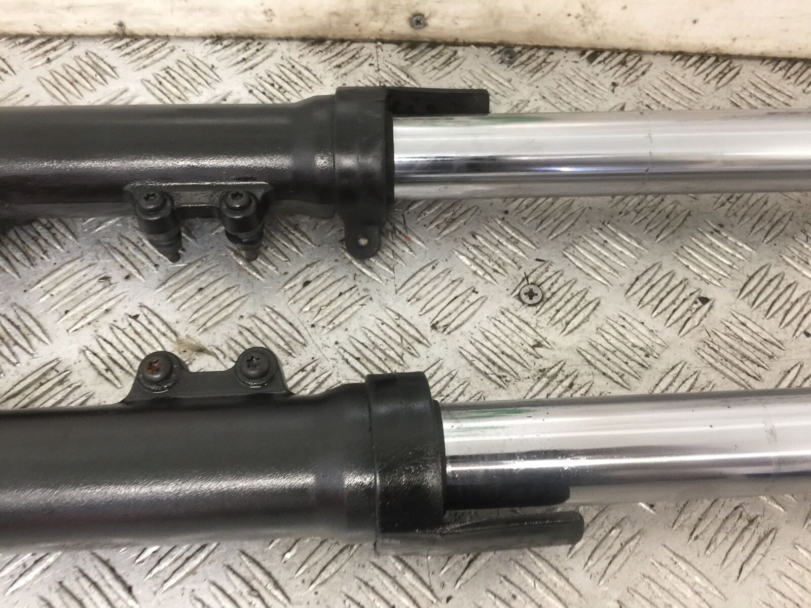 TRIUMPH 1050 SPRINT FORKS  YEAR 2004-2007 (STOCK 888)