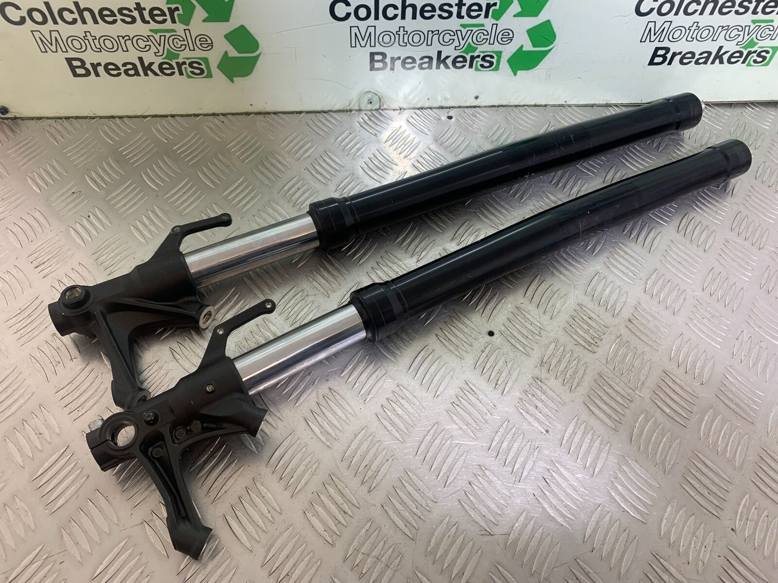YAMAHA XSR900 XSR 900 FORKS  YEAR 2021-2022 (CMB1073)