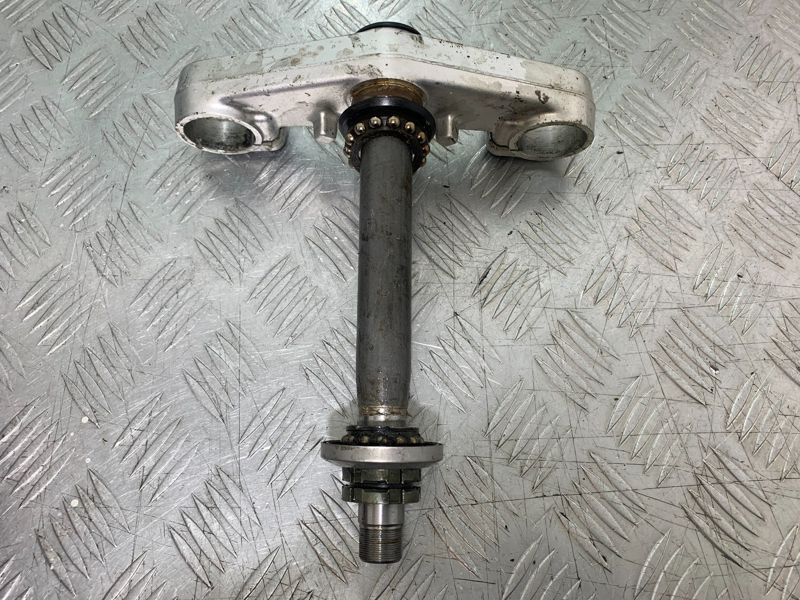 YAMAHA FZS1000 FAZER BOTTOM YOKE  YEAR 2001-05 (CMB1275)