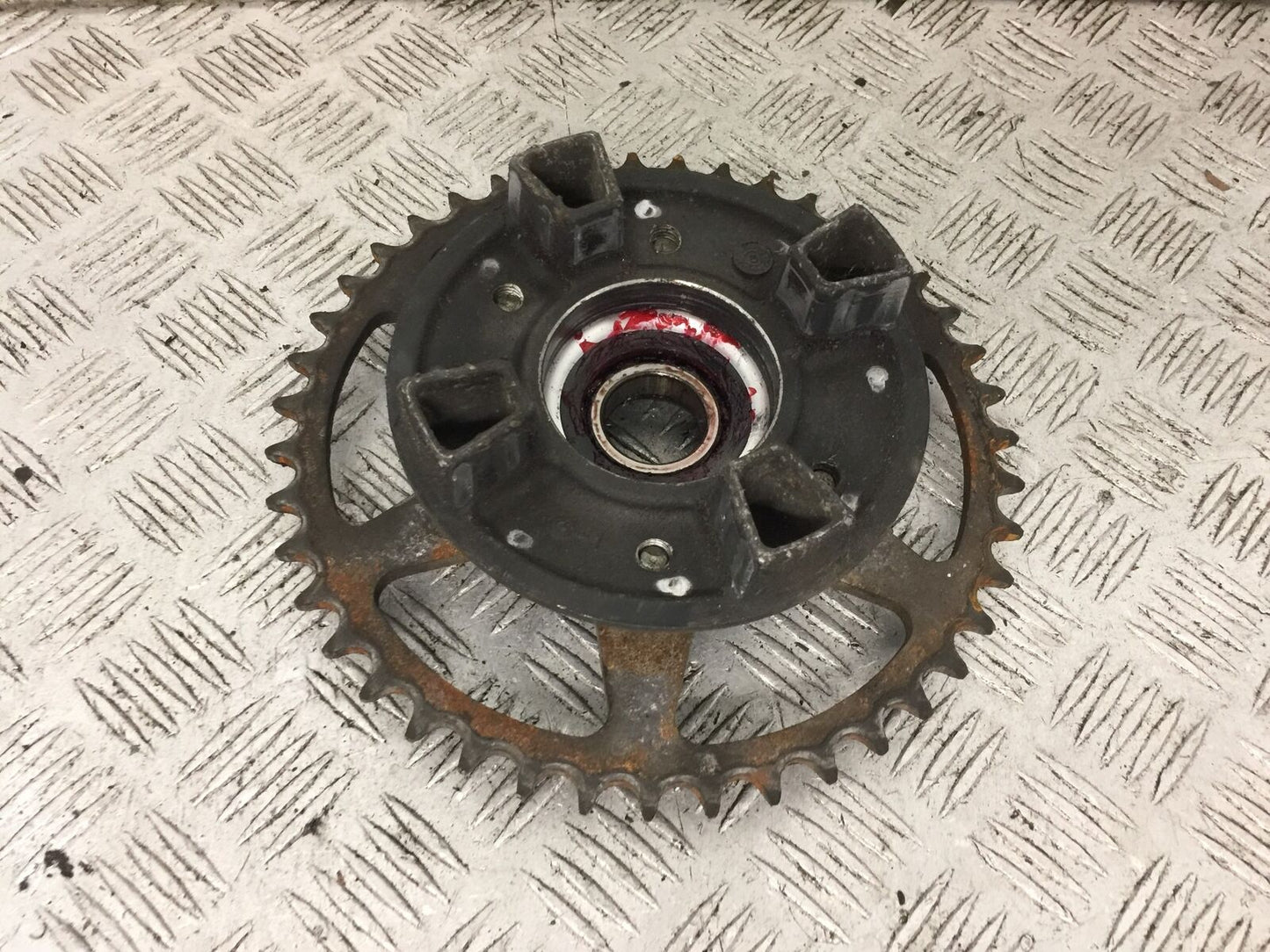 KAWASAKI ZX6R REAR SPROCKET CARRIER  YEAR 2009-2012  (STOCK 897)