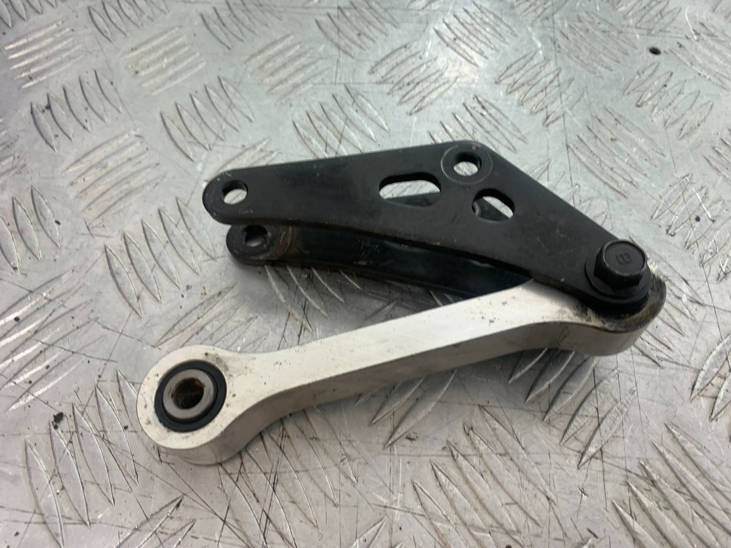 YAMAHA XSR900 XSR 900 SHOCK LINKAGE YEAR 2022-2024 (CMB1215)