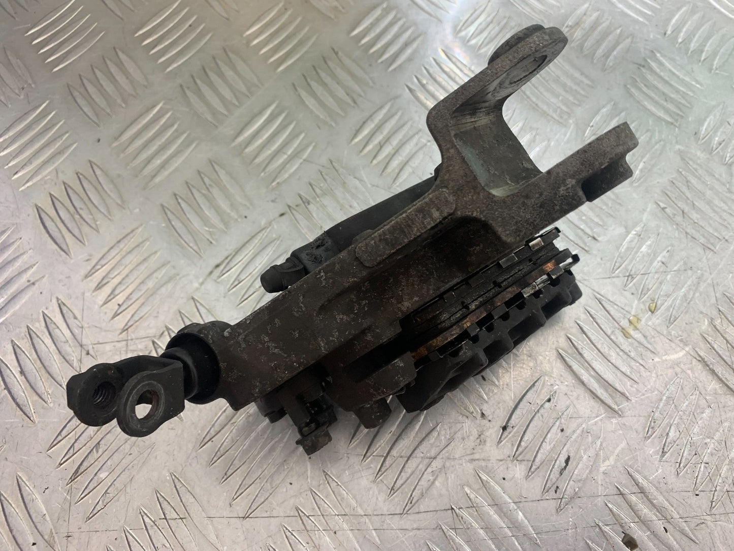 HONDA VFR800 PRE V-TEC FRONT LEFT CALIPER  YEAR 1998-2001 (CMB1233)
