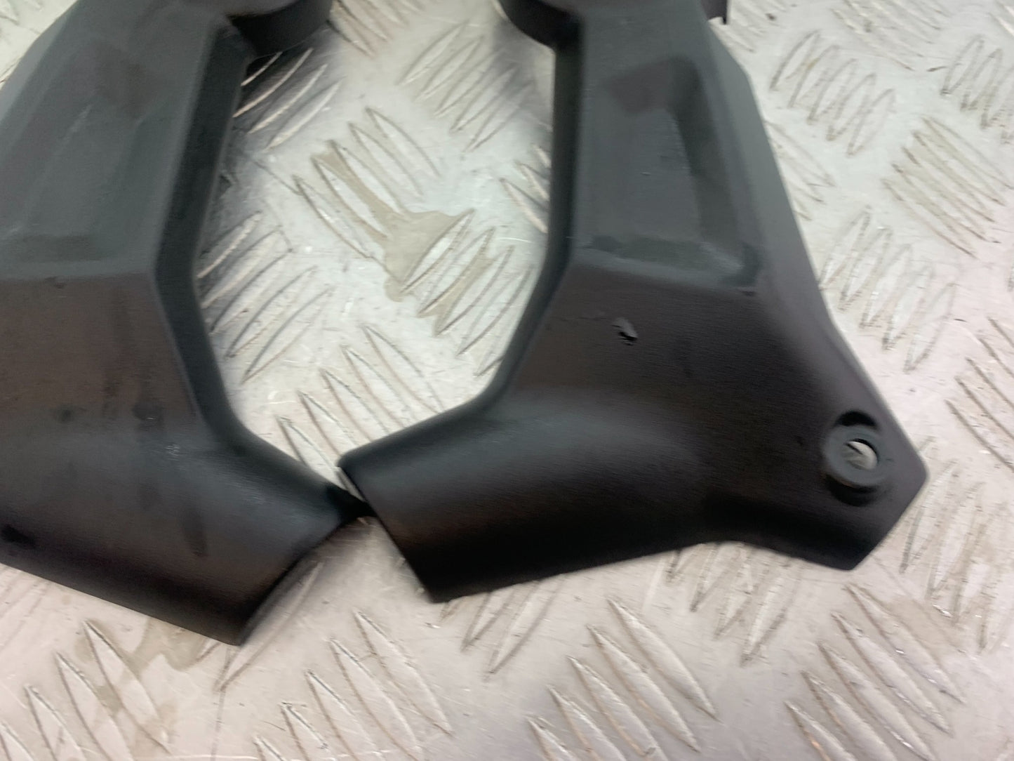 TRIUMPH TRIDENT 660 FRAME COVERS  YEAR 2021-2024 (CMB1148)
