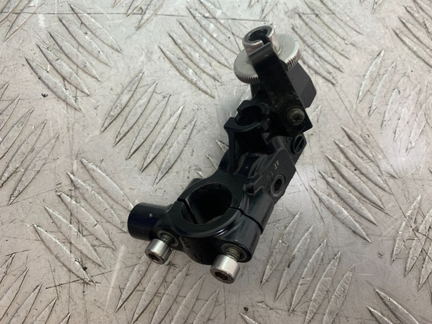 TRIUMPH 1050 SPEED TRIPLE CLUTCH LEVER BRACKET  YEAR 2005-2007 (CMB1322)