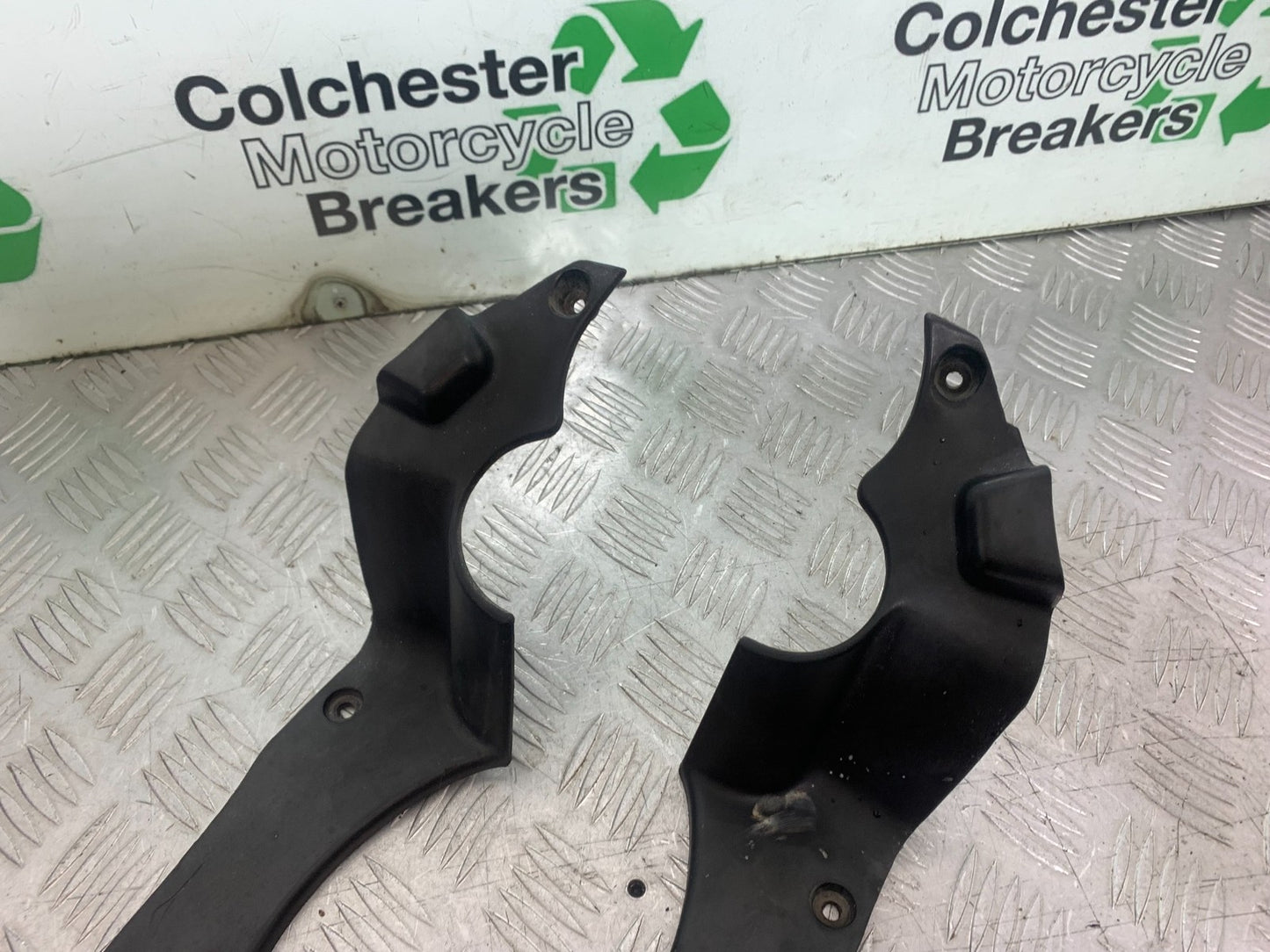 KAWASAKI GPZ600 GPZ 600 LEFT & RIGHT TOP FAIRING INFILLS  YEAR 1988-90 (CMB1258)