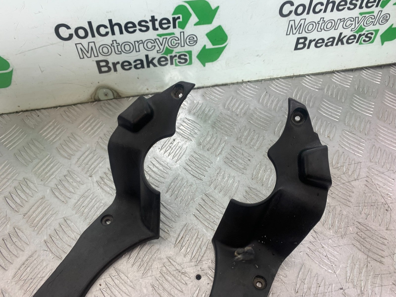 KAWASAKI GPZ600 GPZ 600 LEFT & RIGHT TOP FAIRING INFILLS  YEAR 1988-90 (CMB1258)
