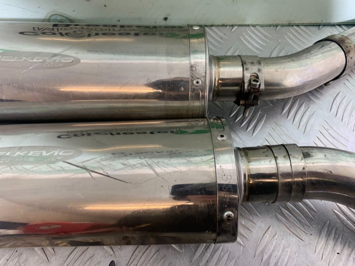 YAMAHA XJR1300 XJR 1300 DELKEVIC SILENCERS   YEAR 1999-2003 (CMB1055)