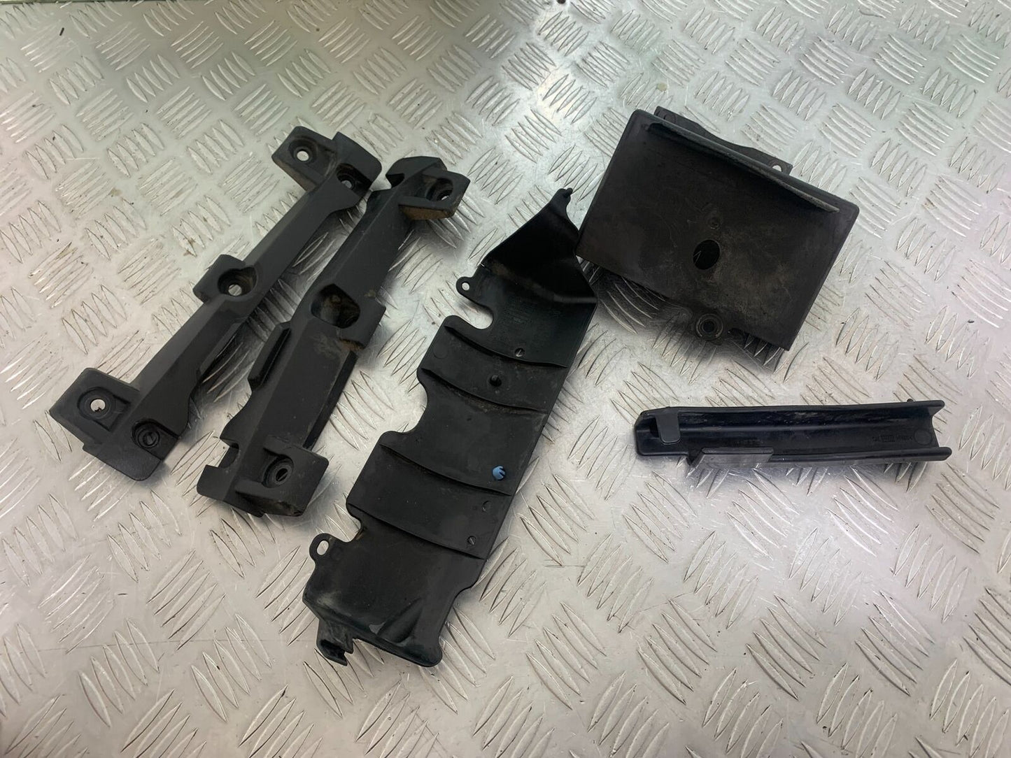 SUZUKI DL 650 V-STROM INFILL PANELS  YEAR 2020 (CMB1117)