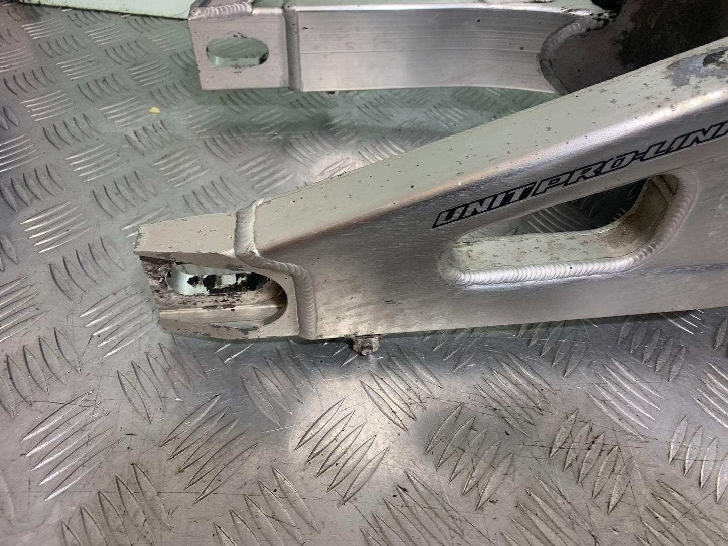HONDA CBR600 CBR 600 RR SWINGARM  YEAR 2003-2004 CMB1173)