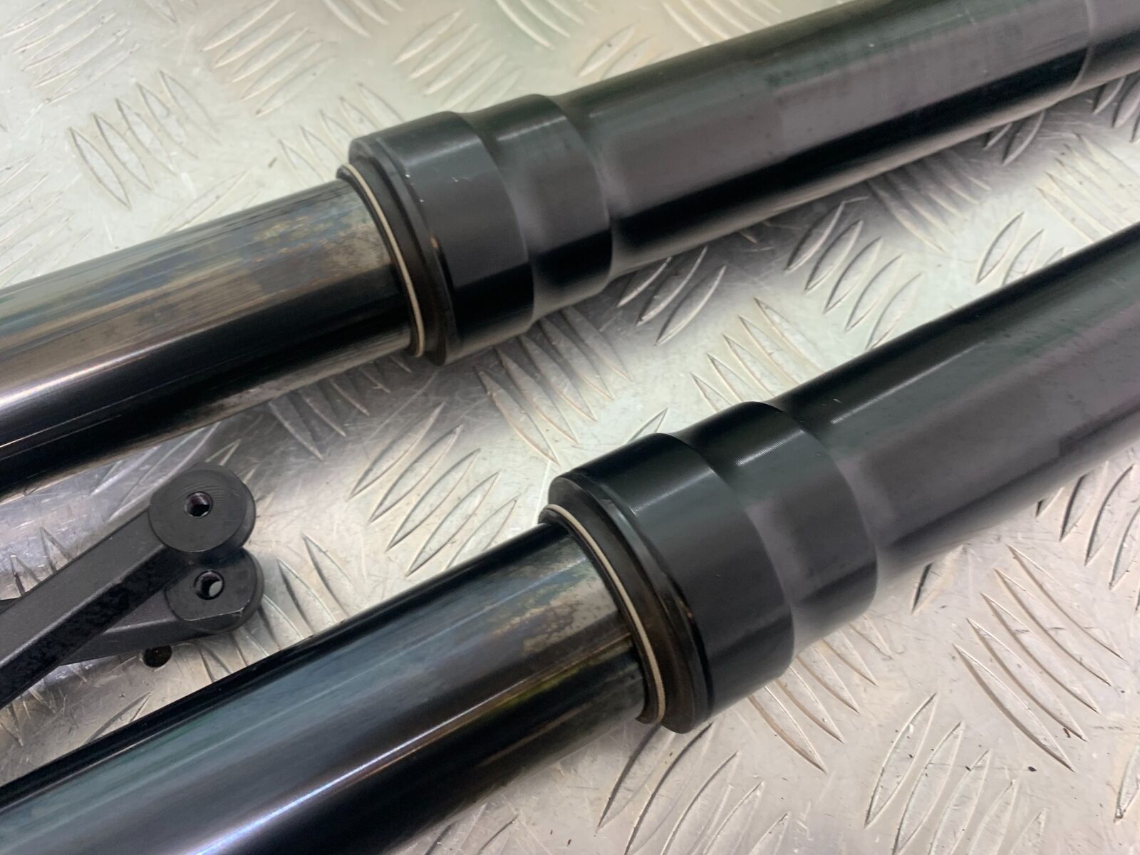 DUCATI DIAVEL 1200 FORKS  YEAR 2014-17 (CMB1054)