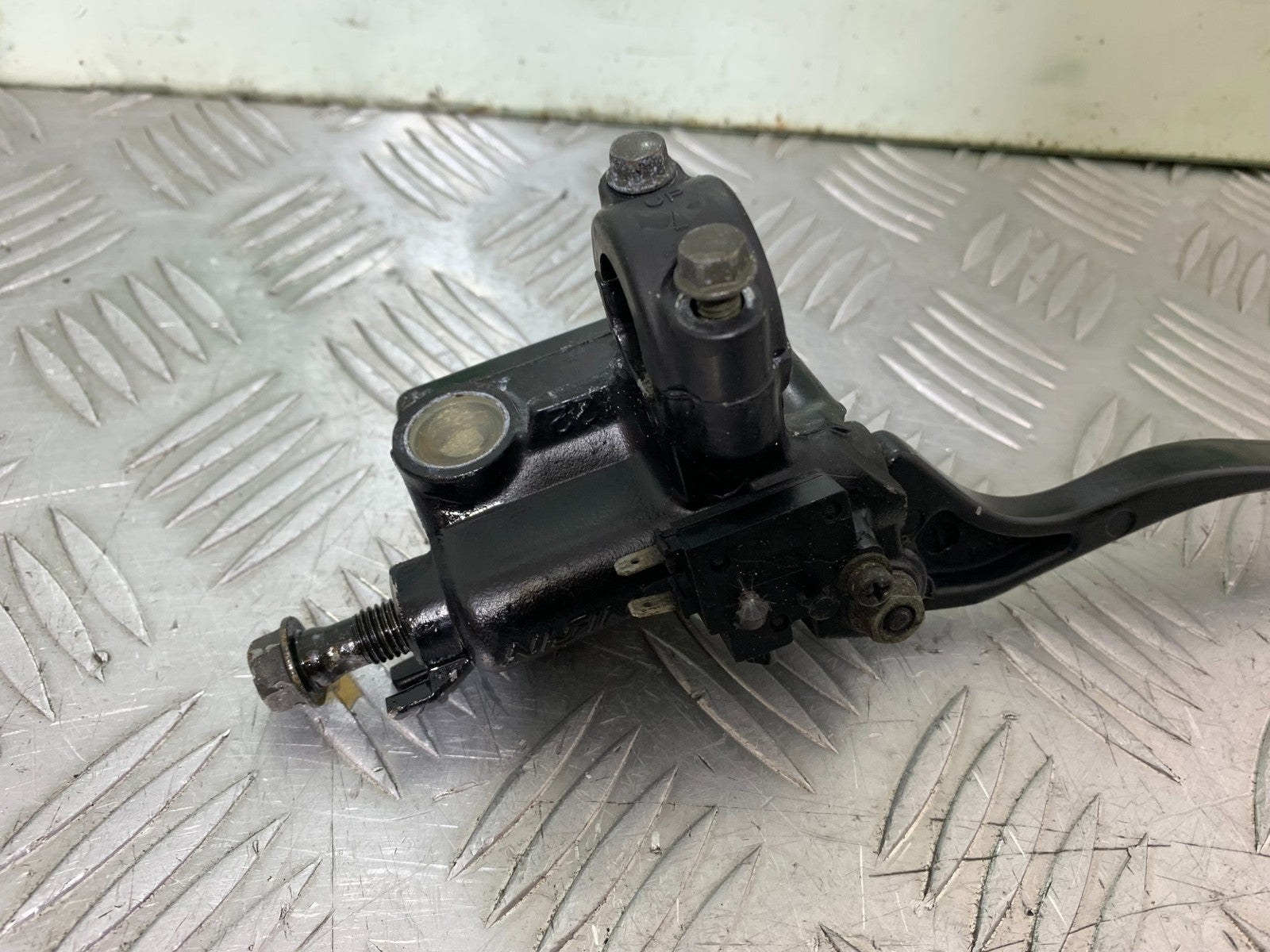 HONDA XL125 VARADERO FRONT BRAKE MASTER CYLINDER    YEAR 2001-2006  (CMB1304)