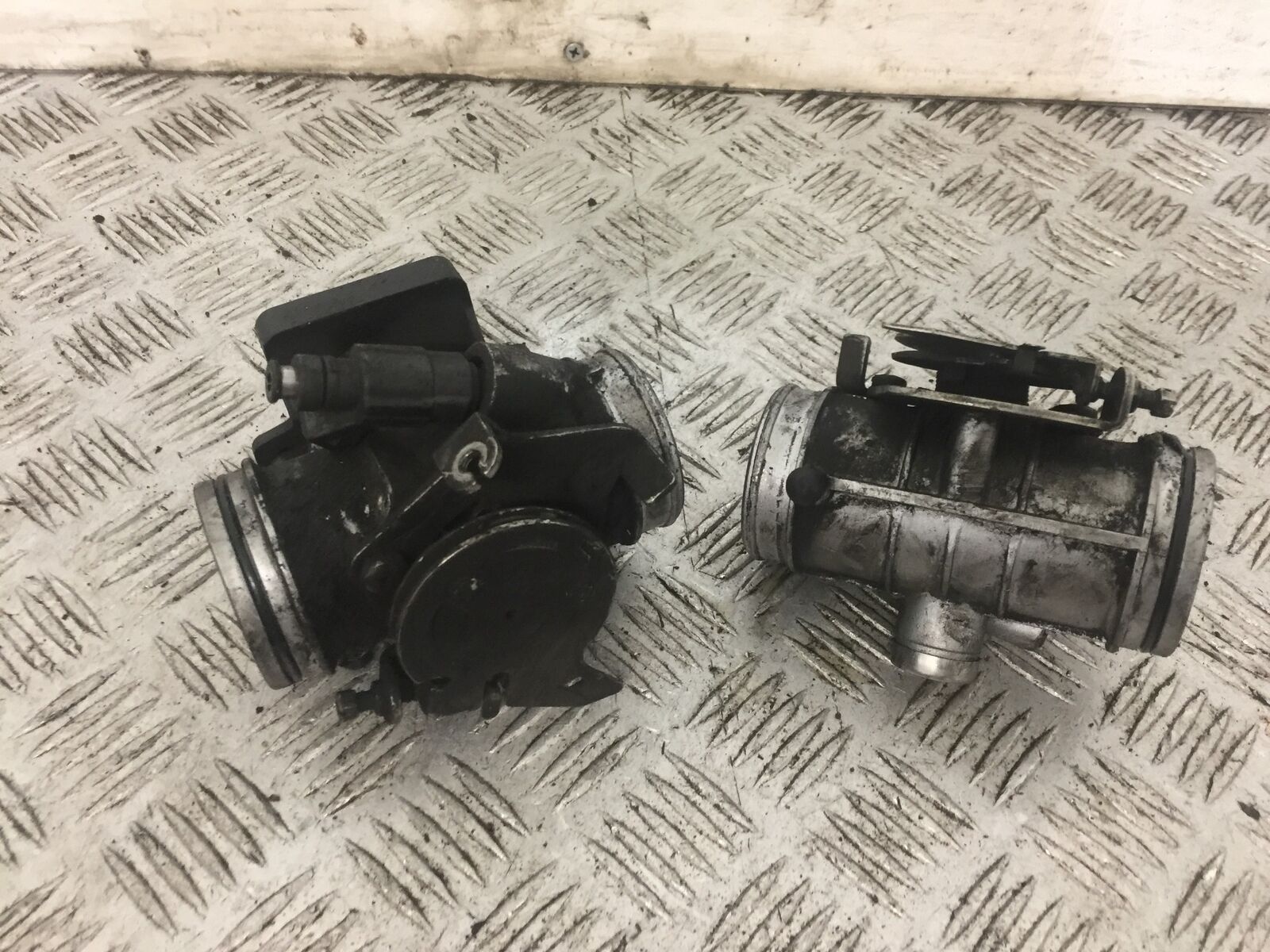 BMW R1100 S R 1100 S THROTTLE BODIES   YEAR 1999 (STOCK 797)