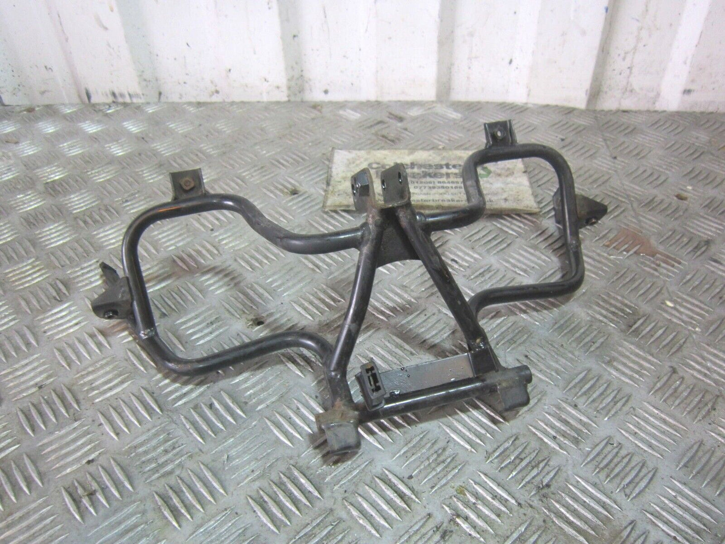 SUZUKI AN400 AN 400 BURGMAN FAIRING BRACKET  YEAR 2002 (CARBED MODEL)