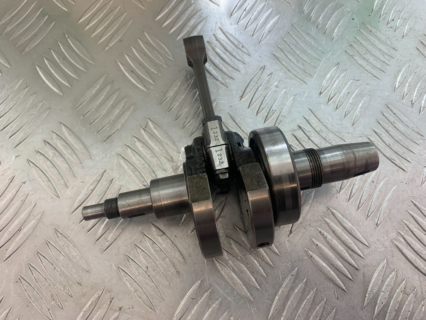 KTM DUKE 125 CRANKSHAFT   YEAR 2012 -2016