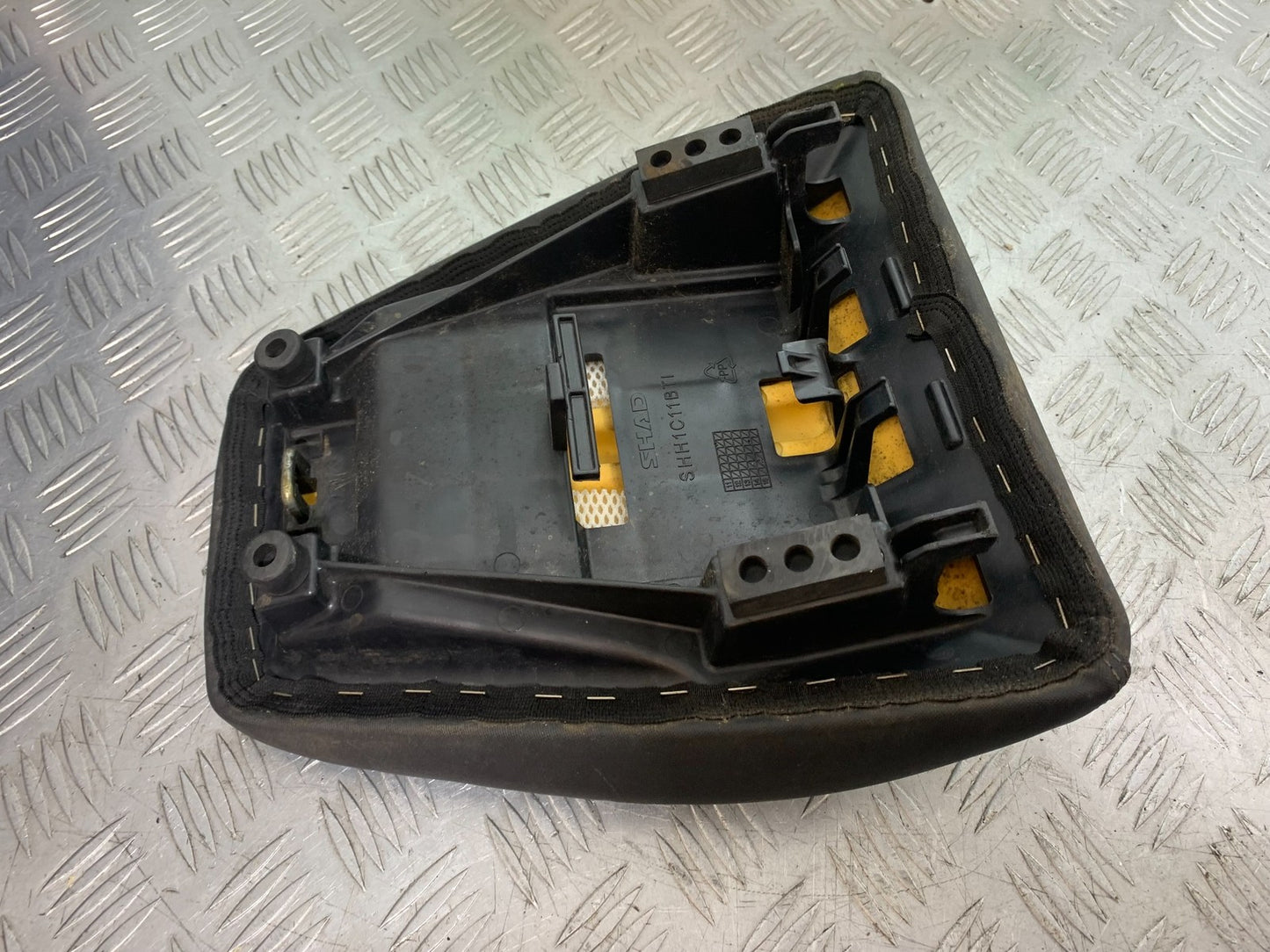 HONDA CBF600 CBF 600 REAR SEAT   YEAR 2004-07  (CMB1305)