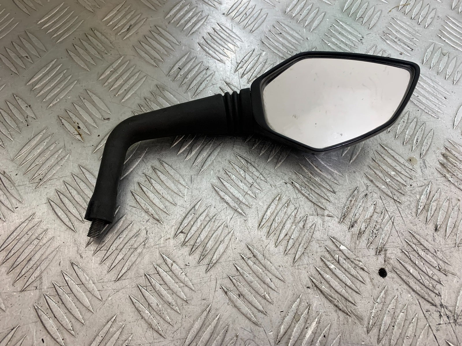KTM DUKE 125 RIGHT MIRROR  YEAR 2012-2016 (CMB1317)