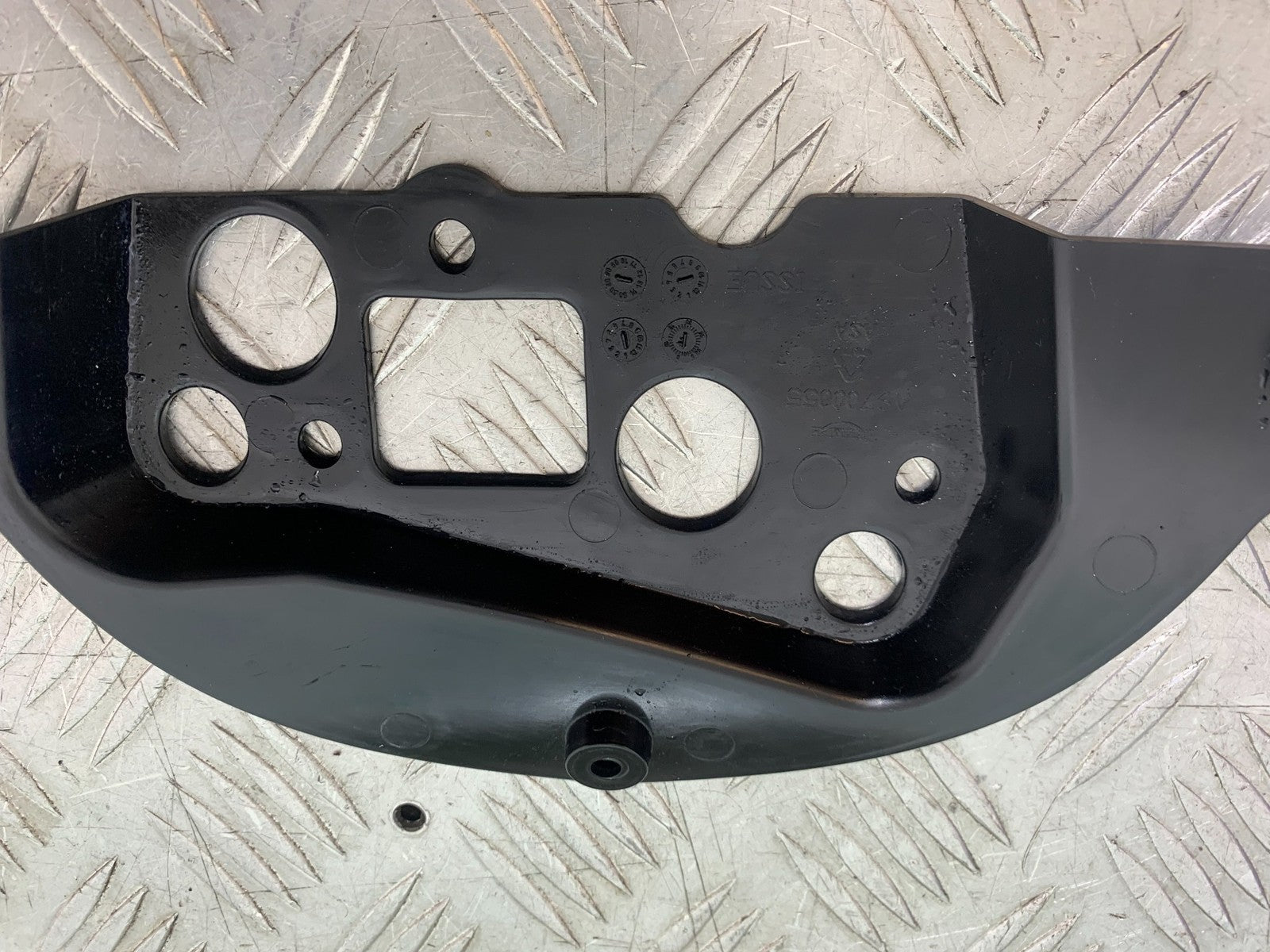 TRIUMPH SPEED TRIPLE R 1050 CLOCK MOUNTING BRACKET 2009 (CMB1183)