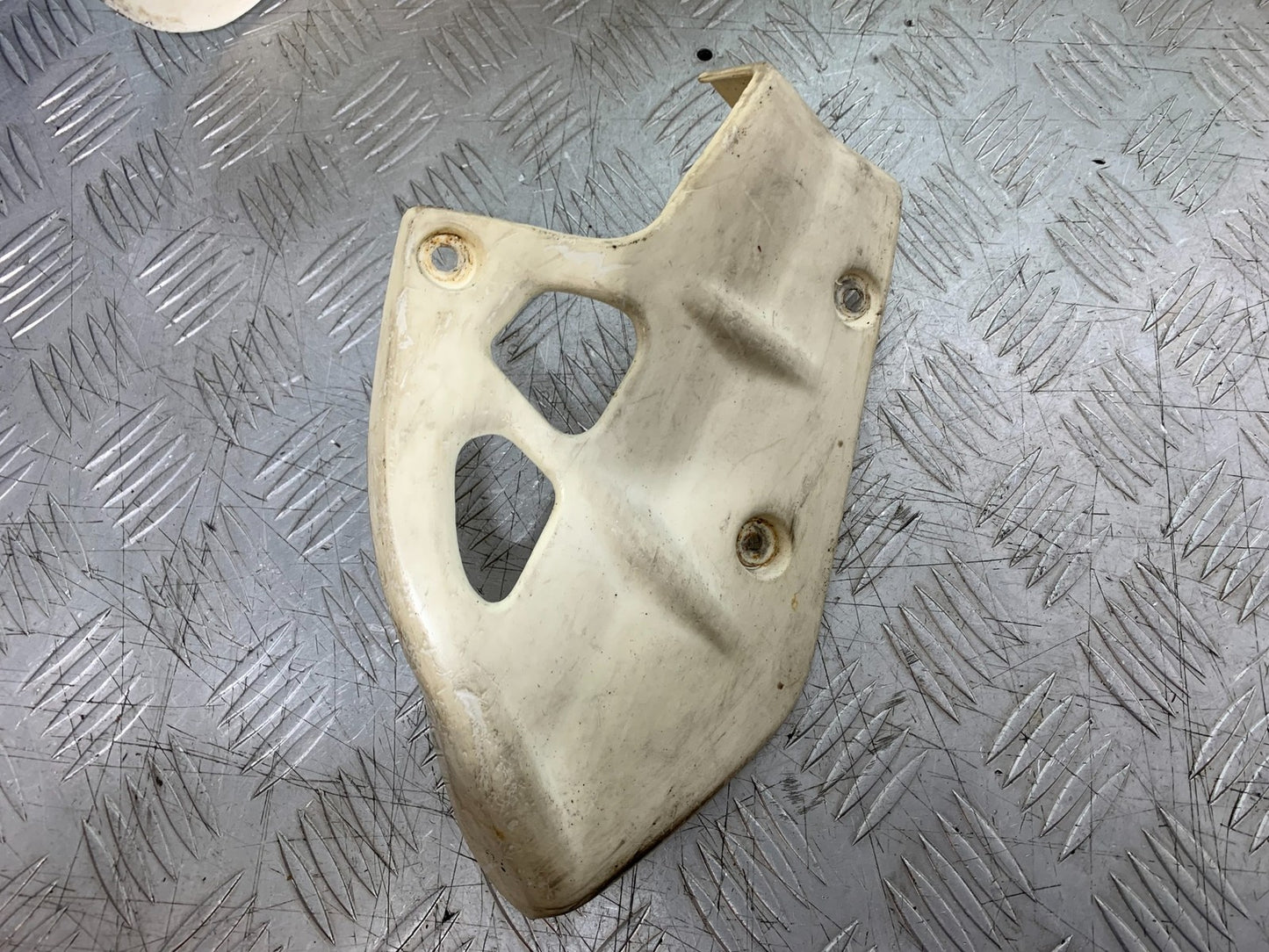 KAWASAKI KLR250 KLR 250 LEFT RADIATOR COWL YEAR 1984-2001 (CMB1225)