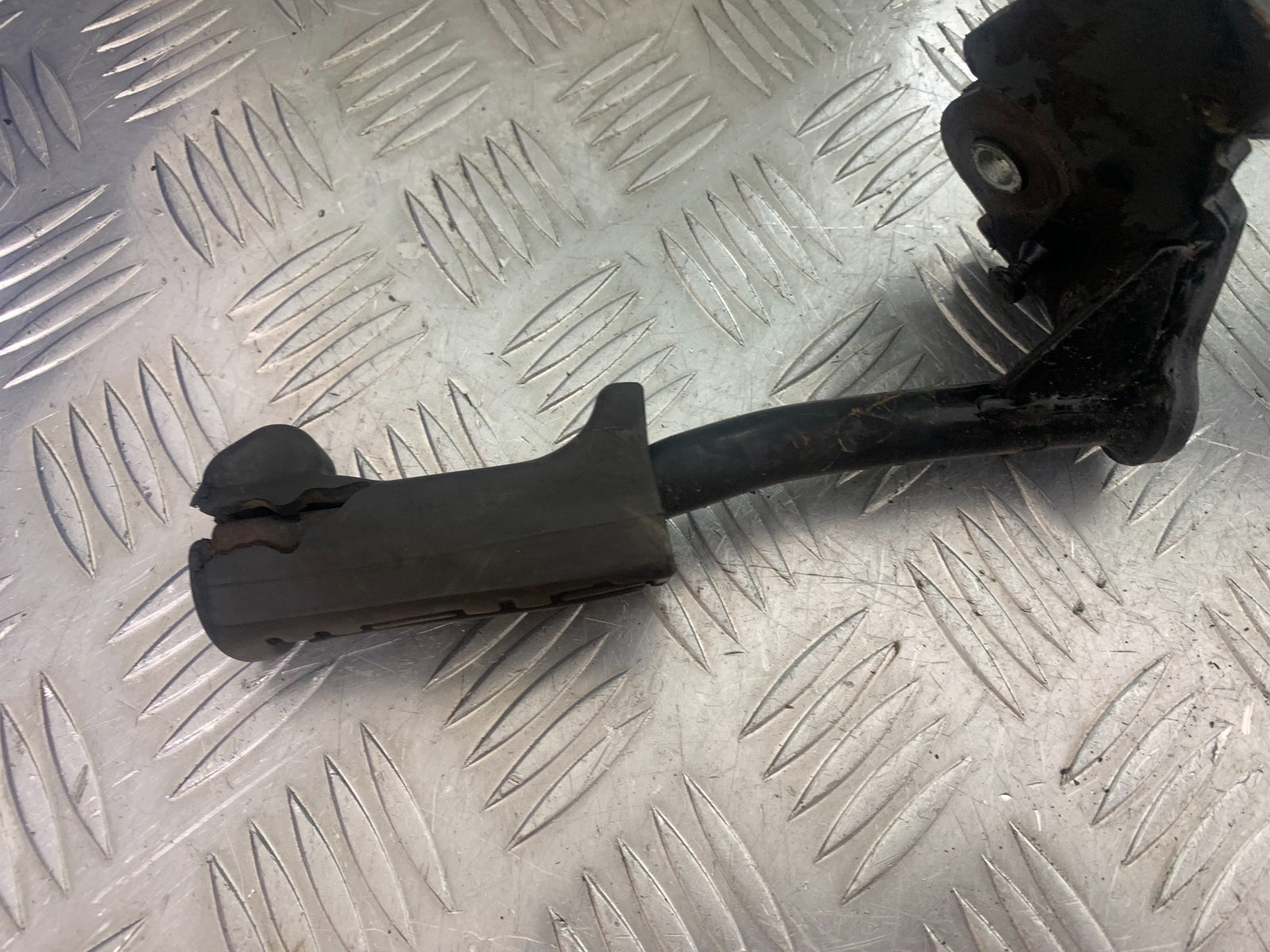 YAMAHA YBR125 YBR 125 FRONT FOOTREAR BAR YEAR 2010-2017 (CMB1163)